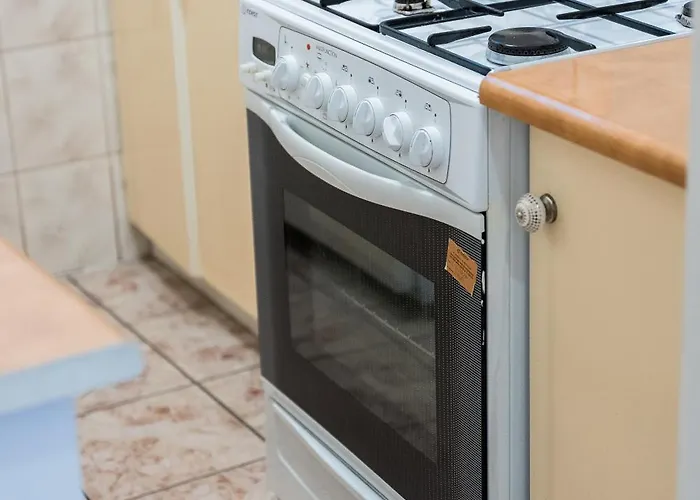 Kwiatowa Standard By Bookinghost * Poznan